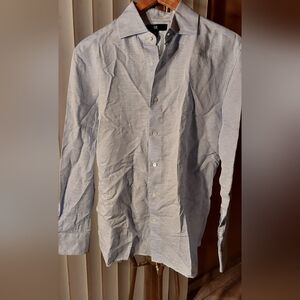 Banana Republic Light Blue Casual Button-Down Shirt